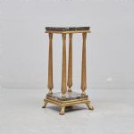 586197 Pedestal
